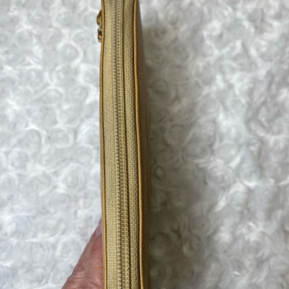 Chanel CC Caviar Leather Zip Around Wallet - Picture 5 of 13